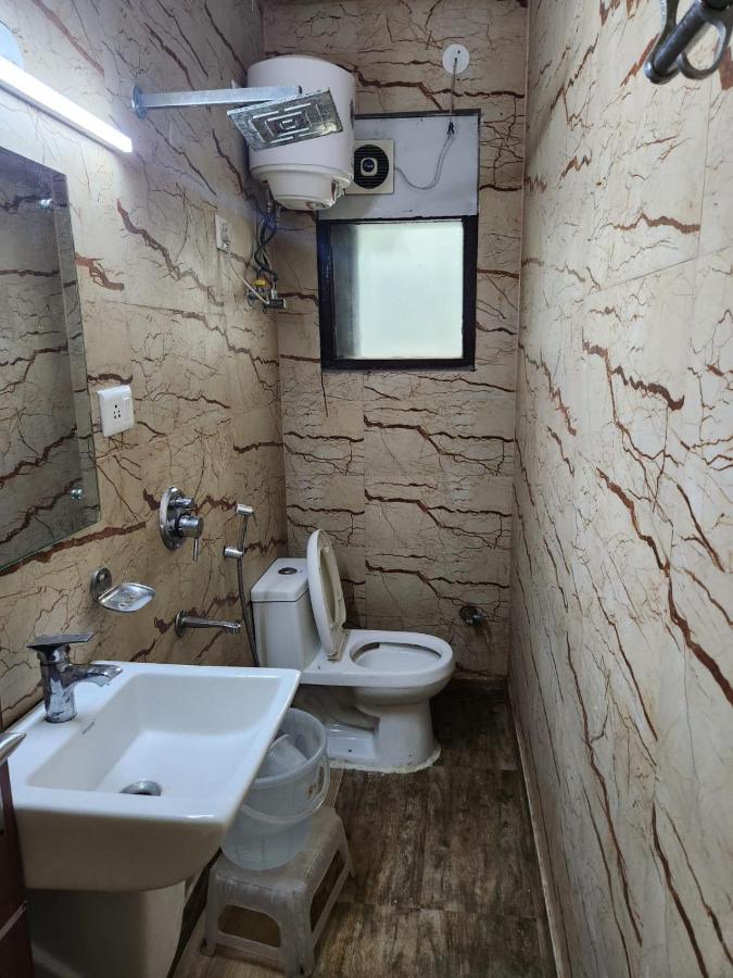 Hotel Cozy Cave Nowe Delhi Zewnętrze zdjęcie