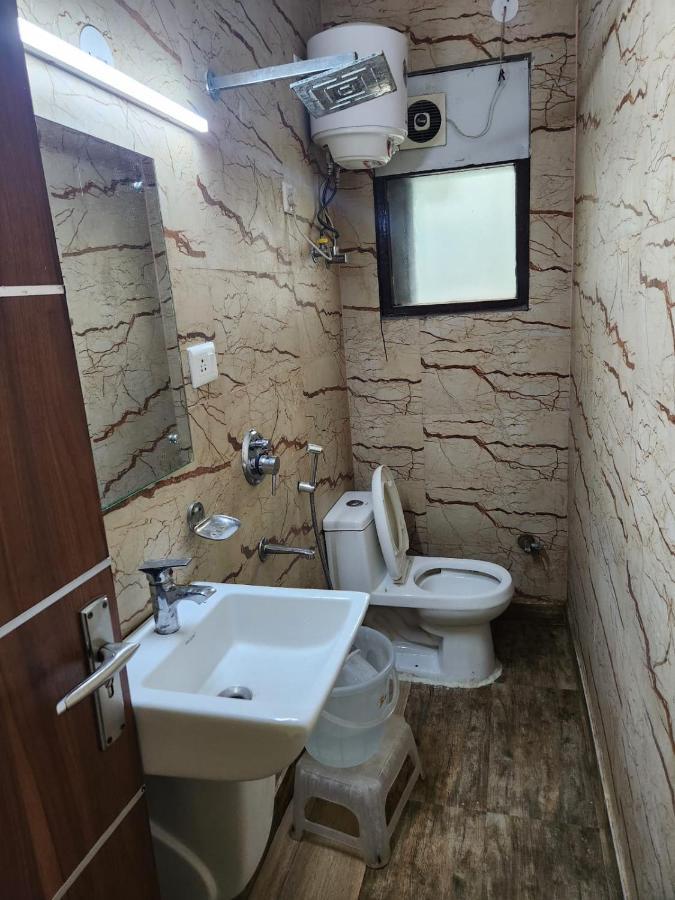 Hotel Cozy Cave Nowe Delhi Zewnętrze zdjęcie