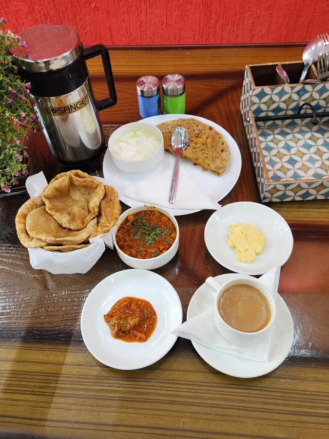Hotel Cozy Cave Nowe Delhi Zewnętrze zdjęcie