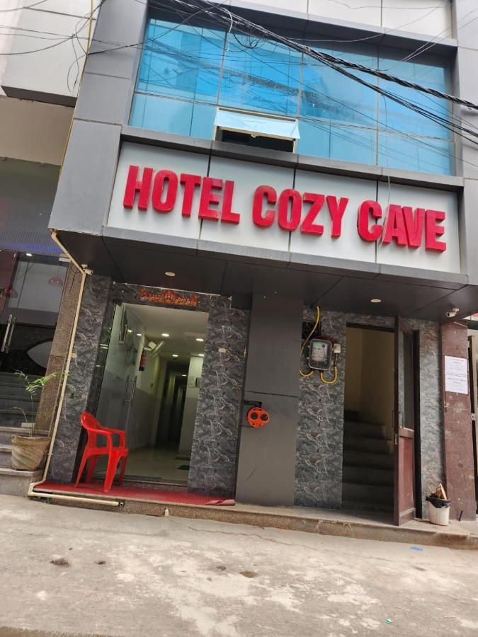 Hotel Cozy Cave Nowe Delhi Zewnętrze zdjęcie