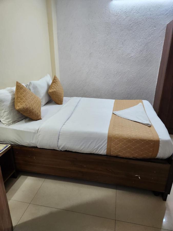Hotel Cozy Cave Nowe Delhi Zewnętrze zdjęcie
