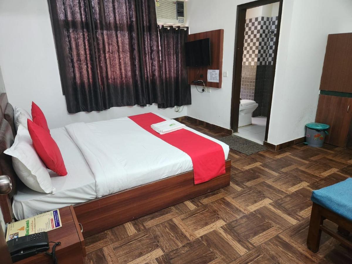 Hotel Cozy Cave Nowe Delhi Zewnętrze zdjęcie