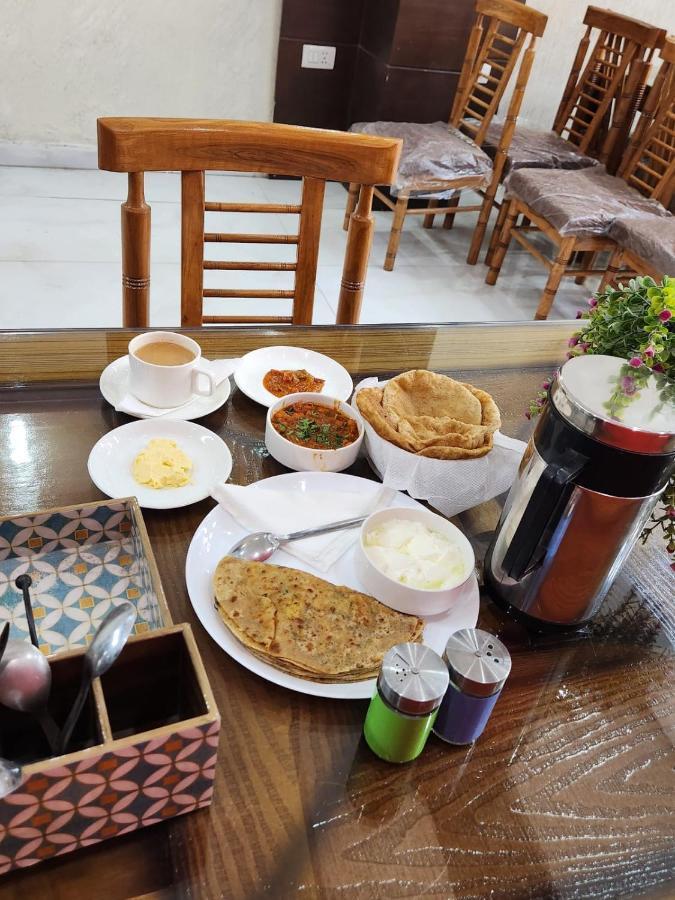Hotel Cozy Cave Nowe Delhi Zewnętrze zdjęcie