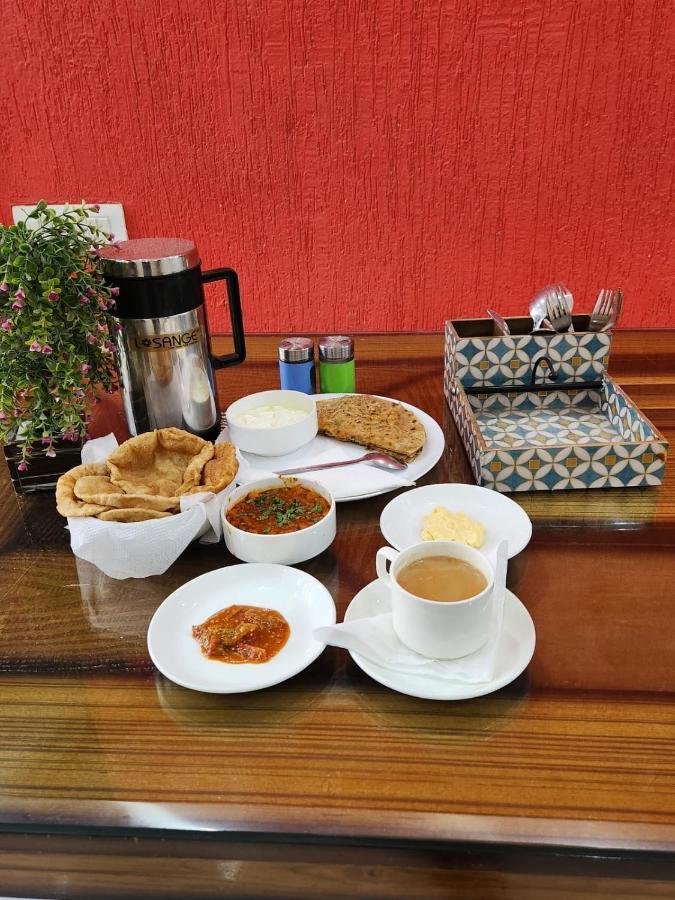Hotel Cozy Cave Nowe Delhi Zewnętrze zdjęcie