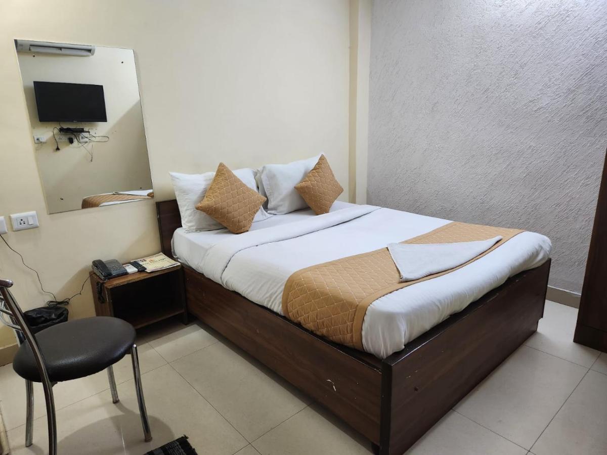 Hotel Cozy Cave Nowe Delhi Zewnętrze zdjęcie