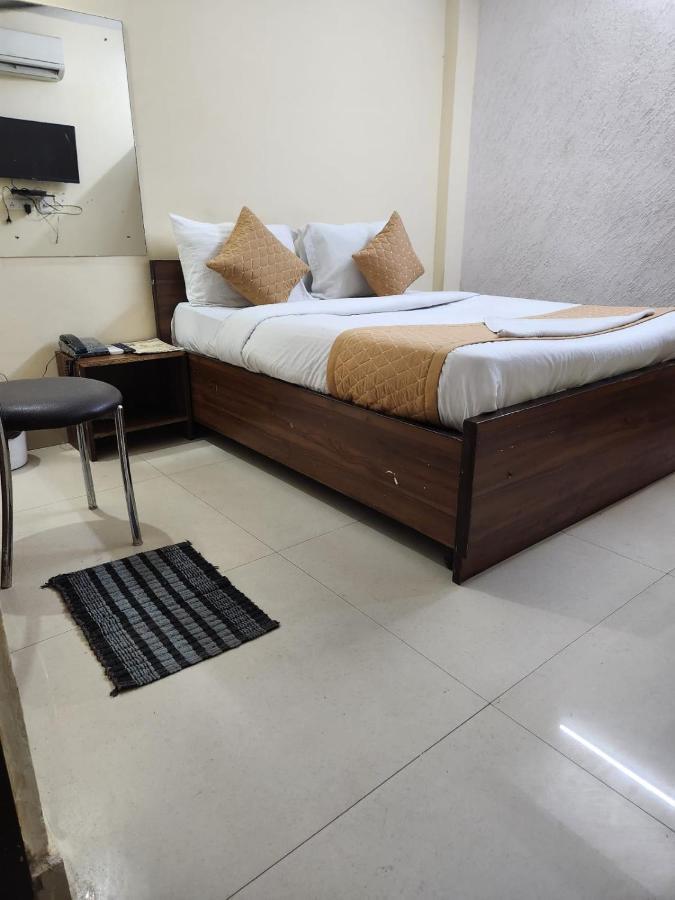 Hotel Cozy Cave Nowe Delhi Zewnętrze zdjęcie