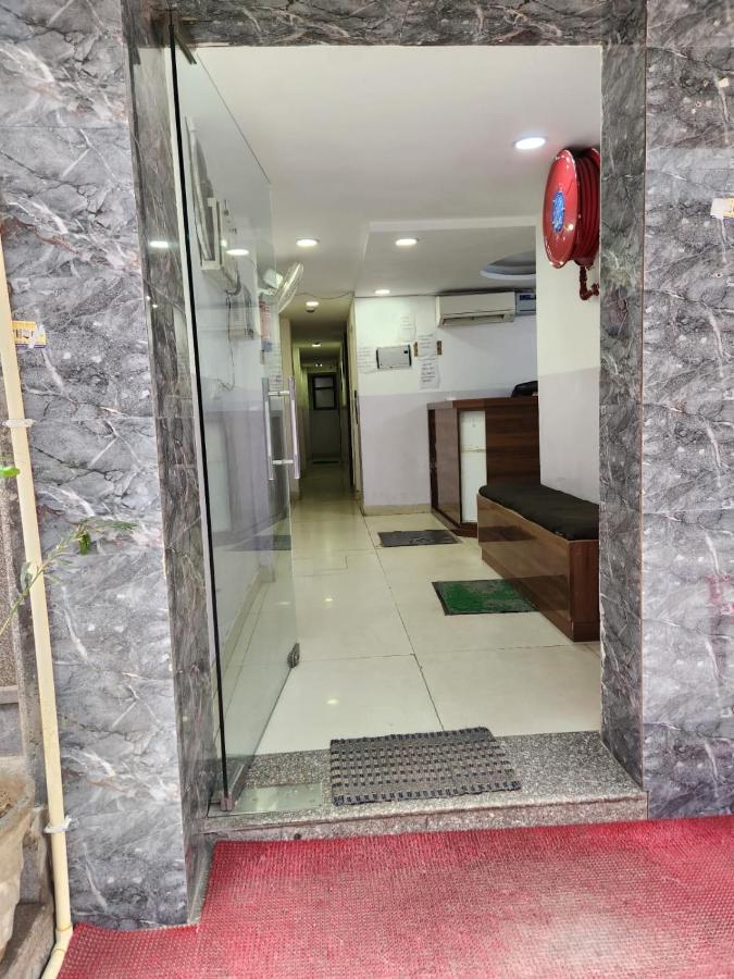 Hotel Cozy Cave Nowe Delhi Zewnętrze zdjęcie